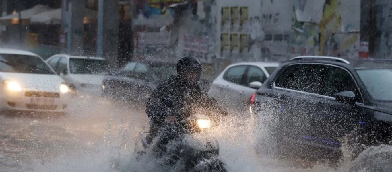 «Έρχεται» νέα κακοκαιρία από αύριο με βροχές & καταιγίδες από στα δυτικά (χάρτης)